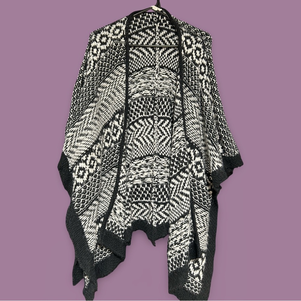 Garage Patterned Women's Knitted Poncho